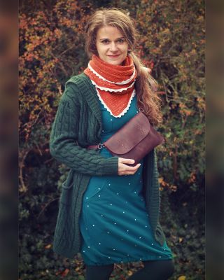 🟤🔴🟠Mám to správně?🟠🔴🟤 Takto se teď nosí kabelky-ledvinky, jako mám na sobě vínovou novinku? Aktuální "ledvinkový" způsob...