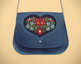 🔴🔵Ach, ty nevyzpytatelné trhy🔵🔴 Jihlavský Fler jarmark byla tak skvělá akce, že jsem z toho zas nemohla usnout😄 Přetažená,...